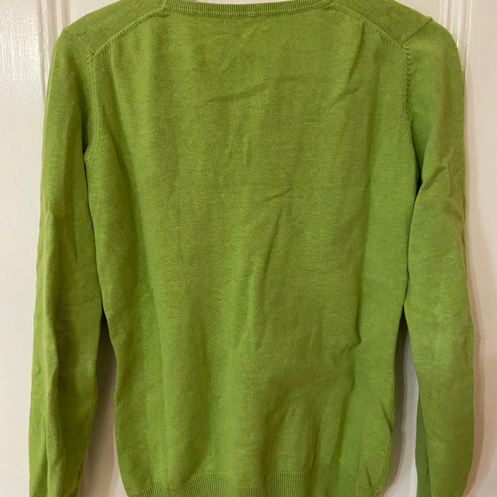 v-neck green sweater - Picture 2 of 3